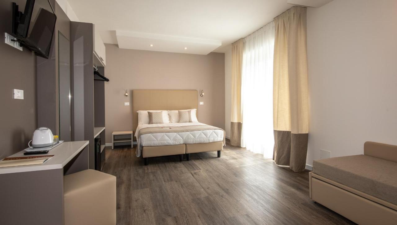 Hotel Mayer Lido di Jesolo Exterior foto